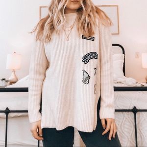 SUPER CUTE GRAPHIC PATCH SWEATER